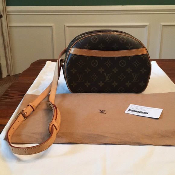 Louis Vuitton Handbags - Authentic Louis Vuitton Blois